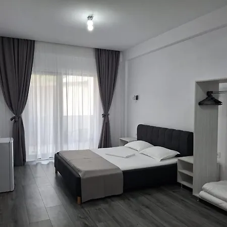 Sea Vibes ゲストハウス エフォリエ・スド